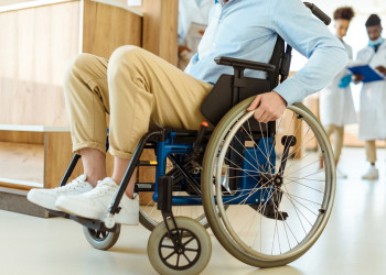 Как выбрать инвалидную коляску?