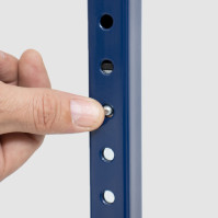 Столик регулируется по высоте