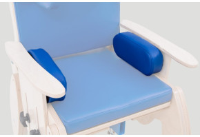 Подушки, сужающие сиденье на 10 см. 