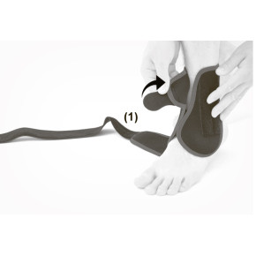 2) Застегните верхнюю липучку 