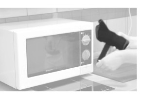 1)	Расстегиваем ремни и липучки ортеза